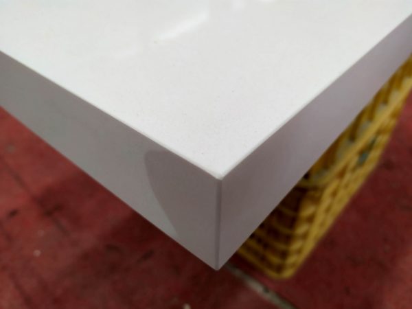 White Artificial Quartz Kitchen Vanity tops